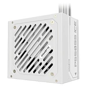 Fonte Gigabyte GP-P550SS ATX 550W 80 Plus Silver Bivolt - Preto